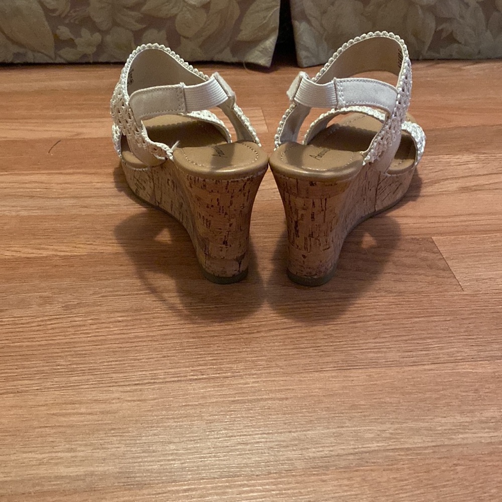 off-white Wedge - Picture 4 of 7